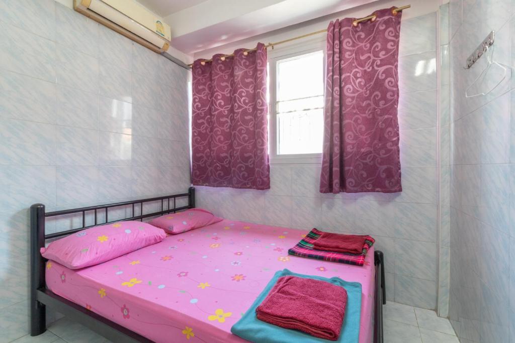 New Central Guesthouse Bangkok Bagian luar foto