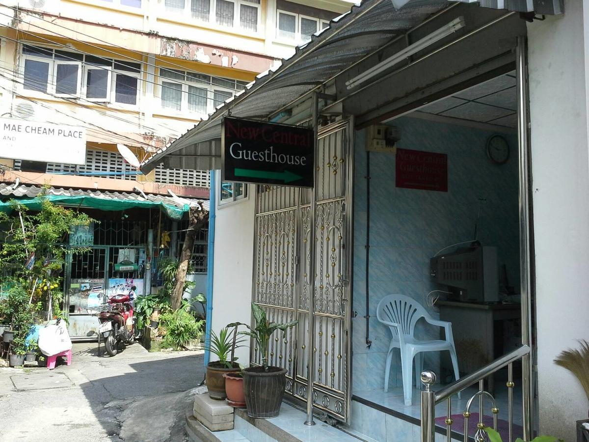 New Central Guesthouse Bangkok Bagian luar foto