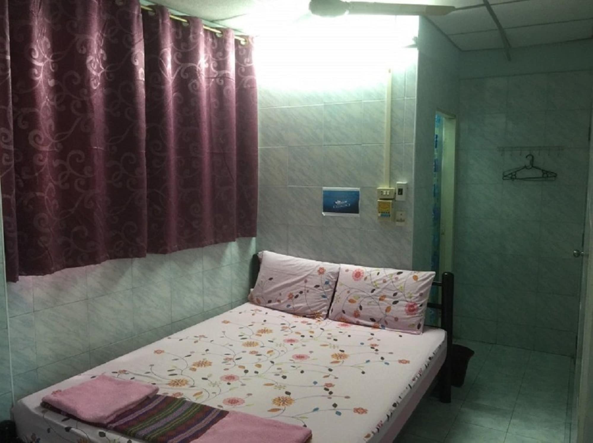 New Central Guesthouse Bangkok Bagian luar foto